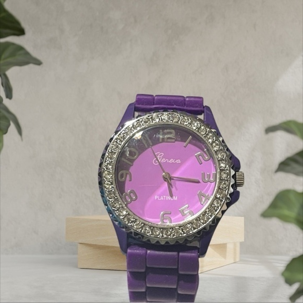 🕒 Dazzling Elegance Watch by Geneva